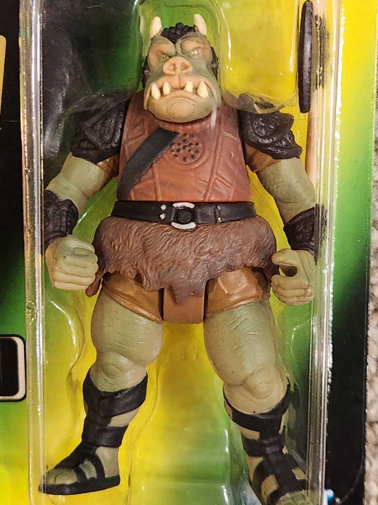 Gamorrean Guard with Vibro-Ax - Kenner POTF (Power Of The Force - Green Card) action figure collectible [Barcode 076281696935] - Main Image 3