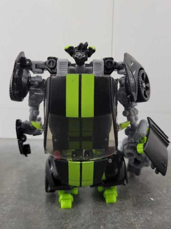 Skids - Hasbro (Dark Of The Moon) action figure collectible - Main Image 4