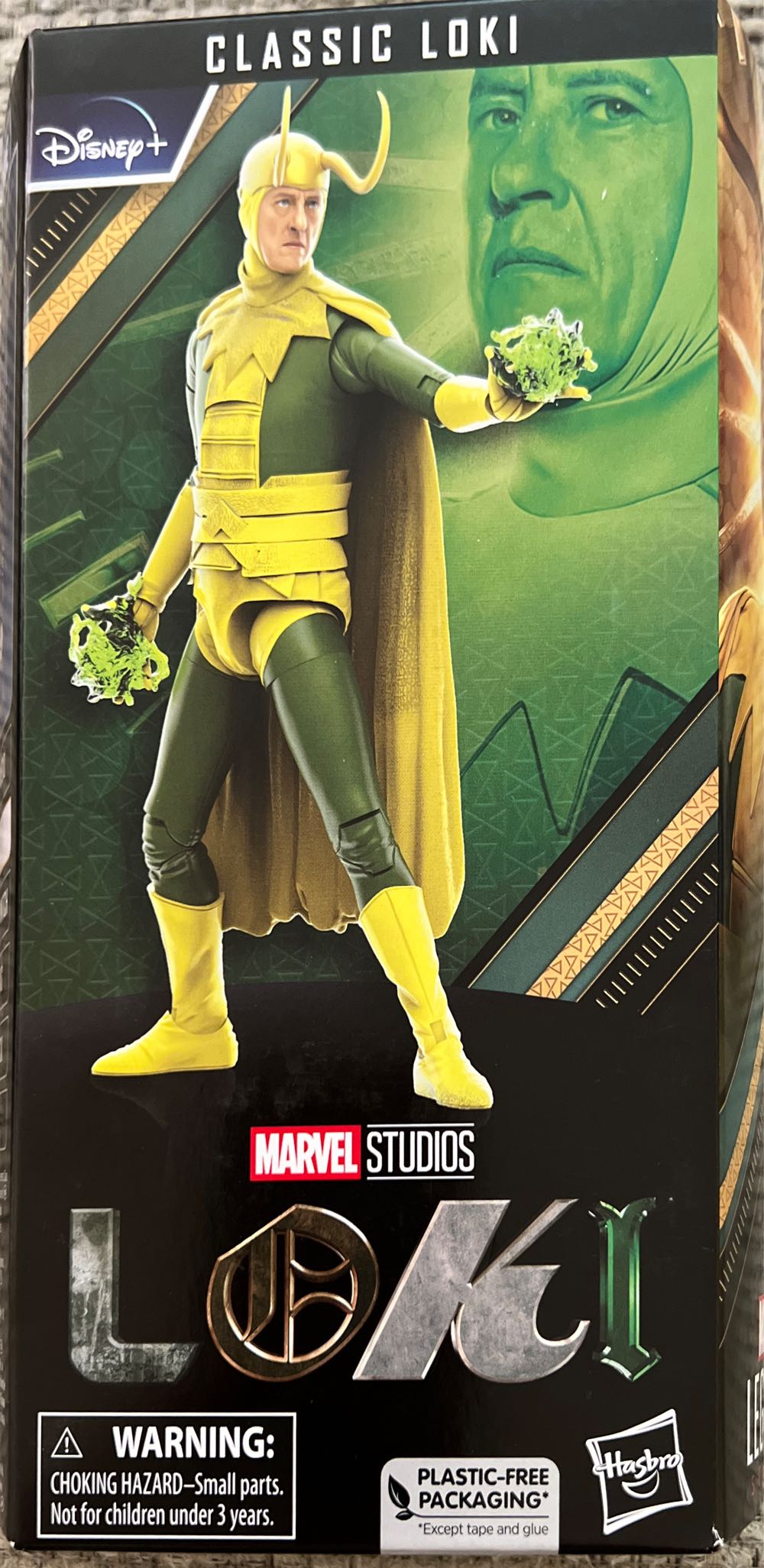 DC Designer Series: Catwoman by Stanley “Artgerm” Lau (0037/3504) 1:6 Scale Resin Statue