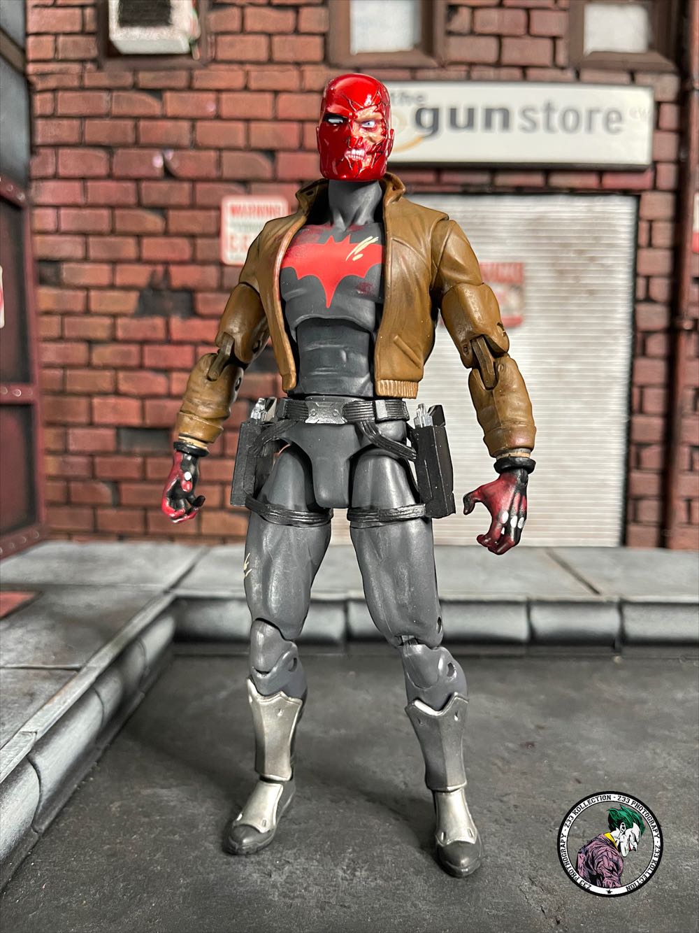 DC Direct Essentials Unkillables (2022) (01x02) Red Hood - McFarlane Toys (DC Essentials Unkillables) action figure collectible - Main Image 2