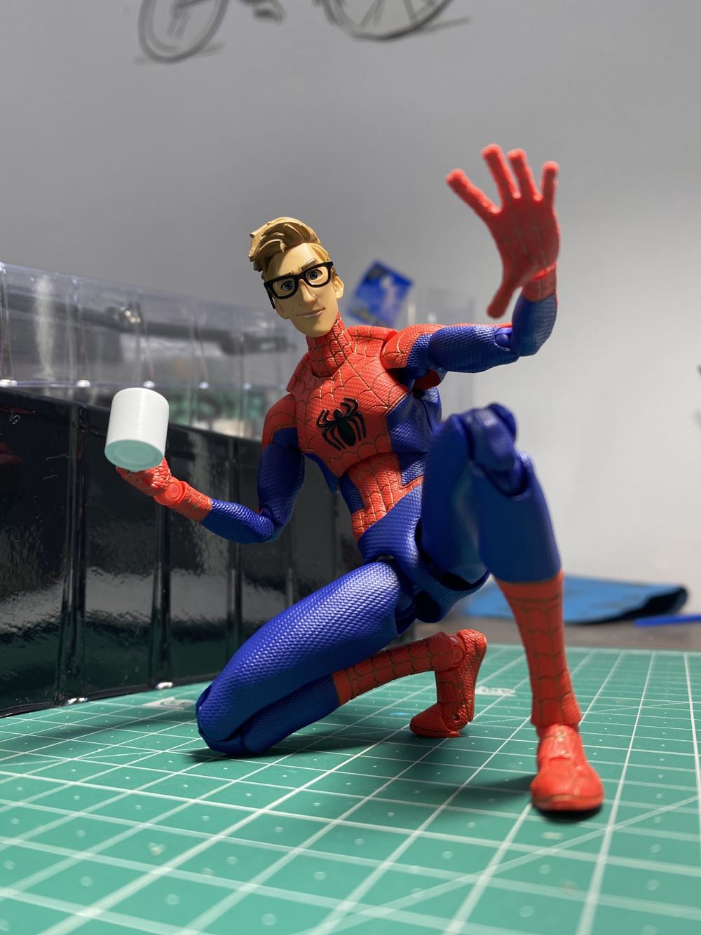 Peter B Parker (Sentinel) Into the Spiderverse - Sentinel Toys (Spider-man: Into the Spider-verse) action figure collectible [Barcode 4571335883737] - Main Image 3