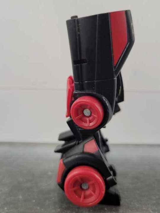 Shadow Striker With Bumblebee Target - Hasbro (Revenge Of The Fallen) action figure collectible - Main Image 2