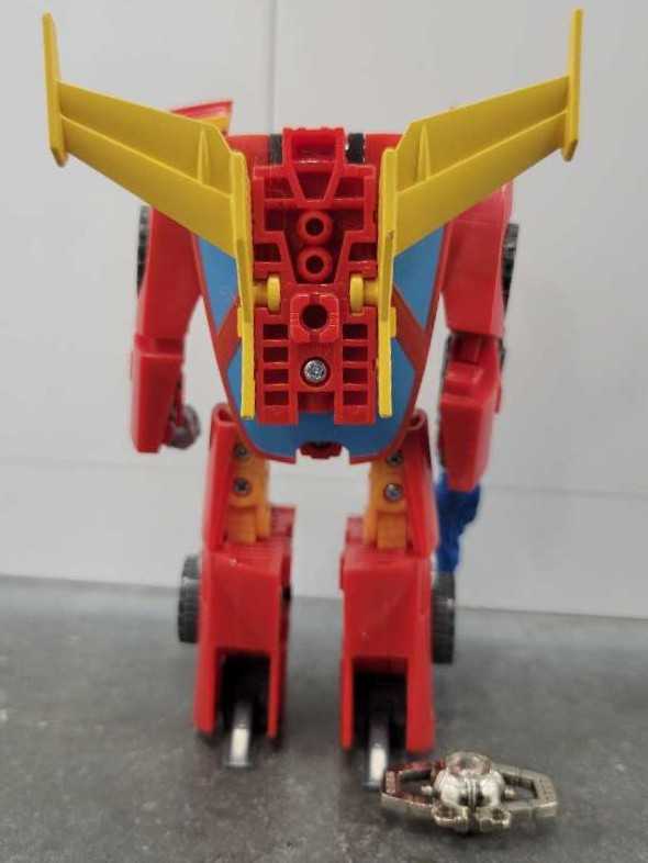 Rodimus Robot Mode And Cyclonus Battle In Space - Hasbro (Reveal The Shield) action figure collectible - Main Image 4