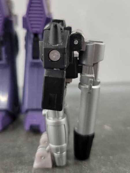 Nightstick With Cyclonus And Rodimus Battle In Space - Hasbro (Reveal The Shield) action figure collectible - Main Image 4