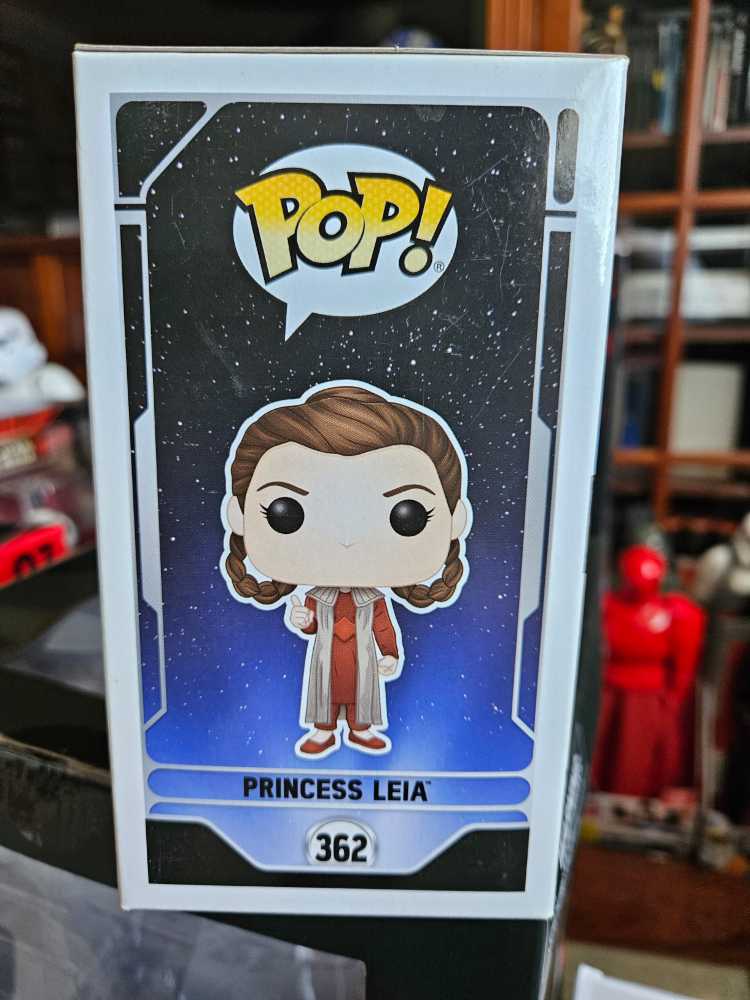 Princess Leia - Funko (Funko Pop) action figure collectible [Barcode 889698397902] - Main Image 4