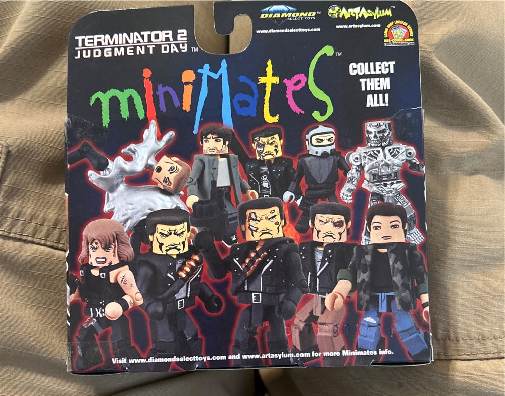 Battle Damaged T-800 / T-1000 Minimates - Diamond Select Toys (Terminator) action figure collectible [Barcode 699788000205] - Main Image 2