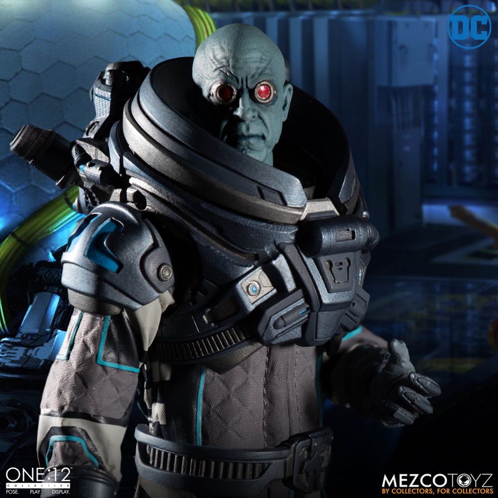 Mezco One:12 Collective - DC Universe: Mr. Freeze 6” Action Figure - Mezco Toyz (One:12 Collective - DC Universe) action figure collectible [Barcode 696198774801] - Main Image 4