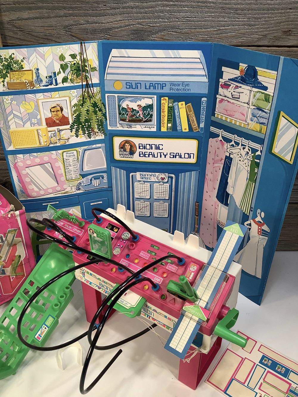 Bionic Woman: Bionic Beauty Salon - Kenner (The Bionic Woman) action figure collectible - Main Image 2