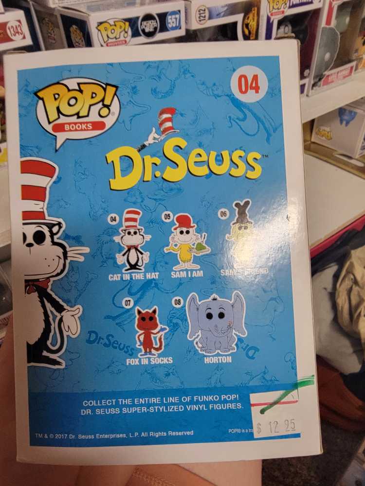 Cat In The Hat  action figure collectible [Barcode 889698124492] - Main Image 4