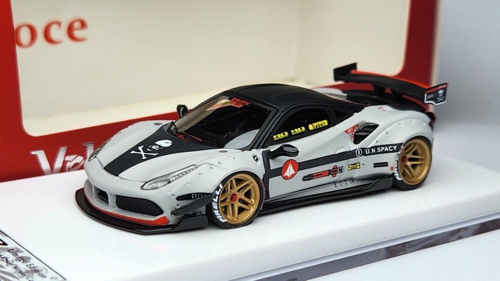 Ferrari 488 GTB Macross VF-1S Red LB Performance. VL03B25. 1 of 50 pcs. - Veloce (Macross) action figure collectible [Barcode 4891295386513] - Main Image 4