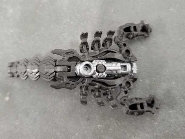 Scorponok With Blackout Cyberverse  - Hasbro (Dark Of The Moon) action figure collectible - Main Image 4