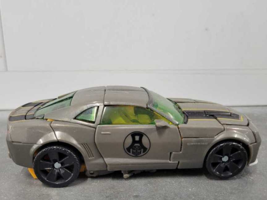 Bumblebee With Sam Witwicky And Backfire Autobot Daredevil Squad - Hasbro (Dark Of The Moon) action figure collectible - Main Image 3