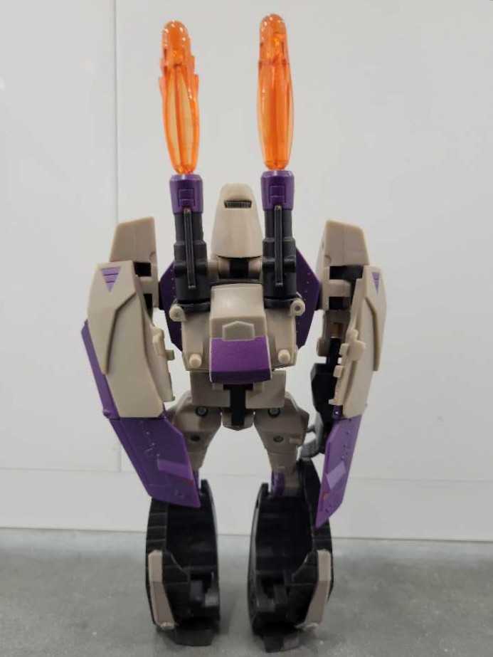 Blitzwing - Hasbro (Animated) action figure collectible - Main Image 4