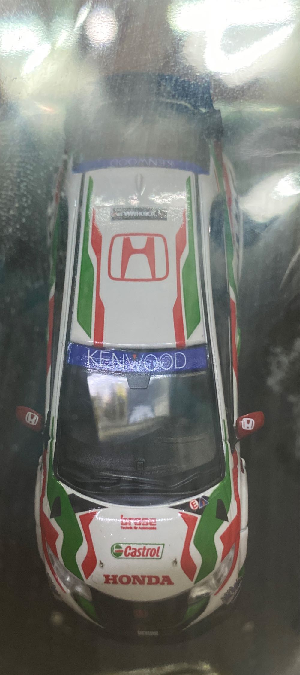 Honda Civic Type-R FK2 - Tarmac (Castrol) action figure collectible [Barcode 9580015707596] - Main Image 2