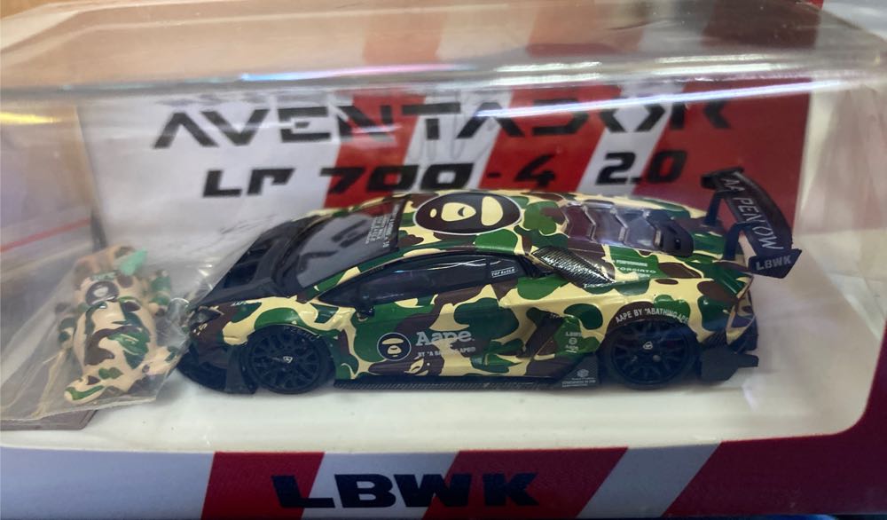 Lamborghini Aventador LP700-4 2.0 - Space Model (aape) action figure collectible - Main Image 2