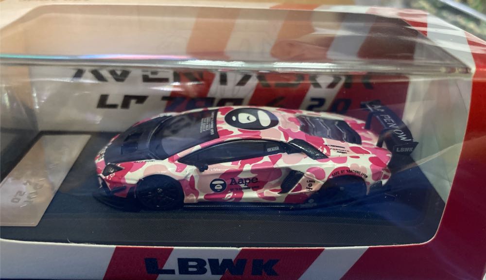 Lamborghini Aventador LP700-4 2.0 - Space Model (aape) action figure collectible - Main Image 3