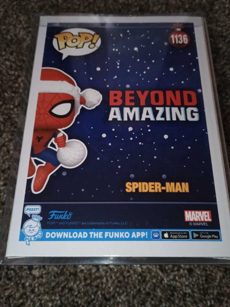Spider-man: Spider-man In Santa Hat #1136 - Funko (Spider-Man) action figure collectible [Barcode 889698527132] - Main Image 2