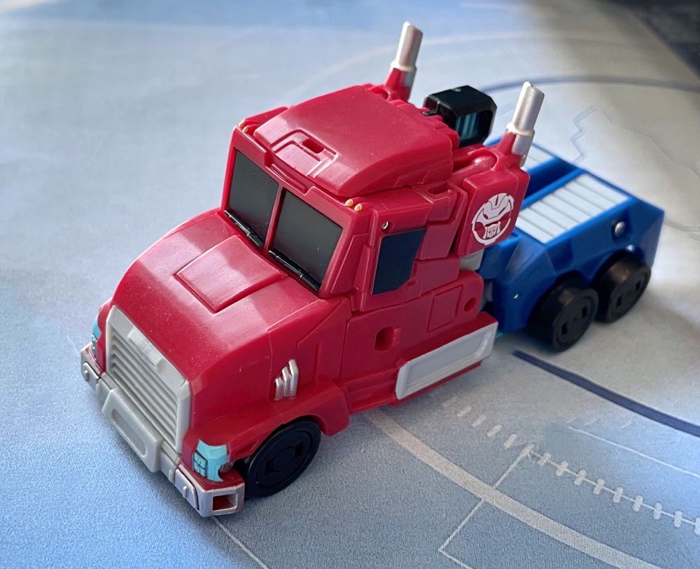 Optimus Prime (Earthspark) - Hasbro (Transformers Earthspark) action figure collectible [Barcode 5010994190385] - Main Image 2