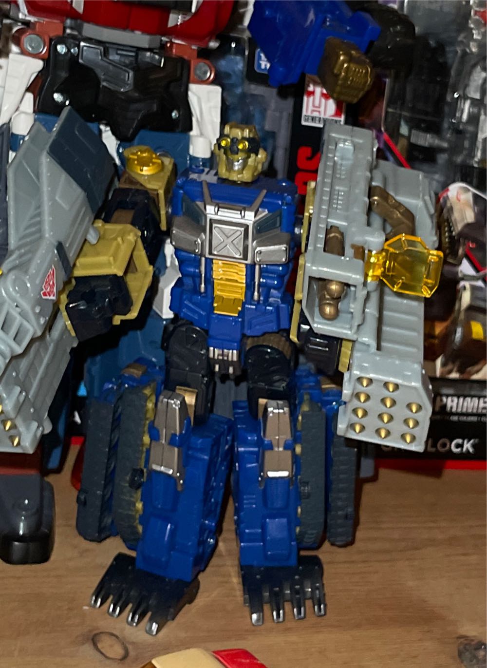 Transformer Cybertron Scattershot  action figure collectible [Barcode 5010994079291] - Main Image 3