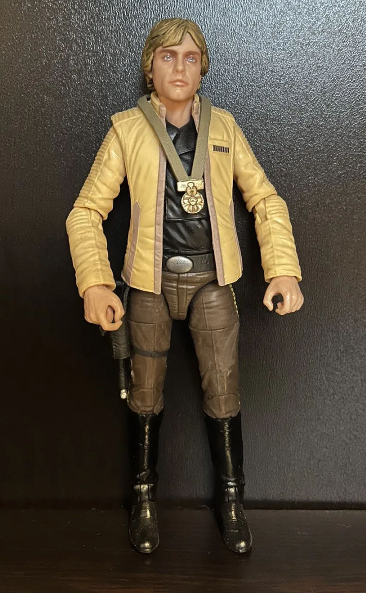 Luke Skywalker (Yavin Ceremony) TBS [P3] #100 - Hasbro (Star Wars Episode IV: A New Hope) action figure collectible - Main Image 3