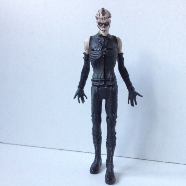 Funko Pop! Tv: Umbrella Academy Cha Cha With Mask