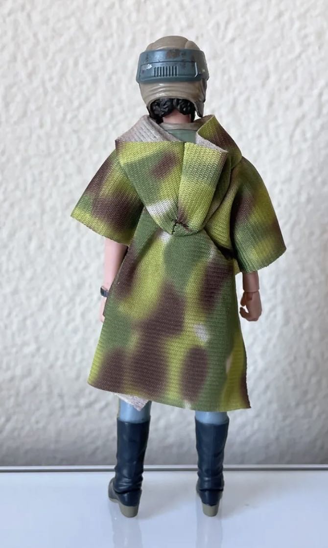 Princess Leia Organa (Endor) TBS [P4] ROTJ03 - Hasbro (Star Wars Episode VI: Return of the Jedi) action figure collectible - Main Image 4