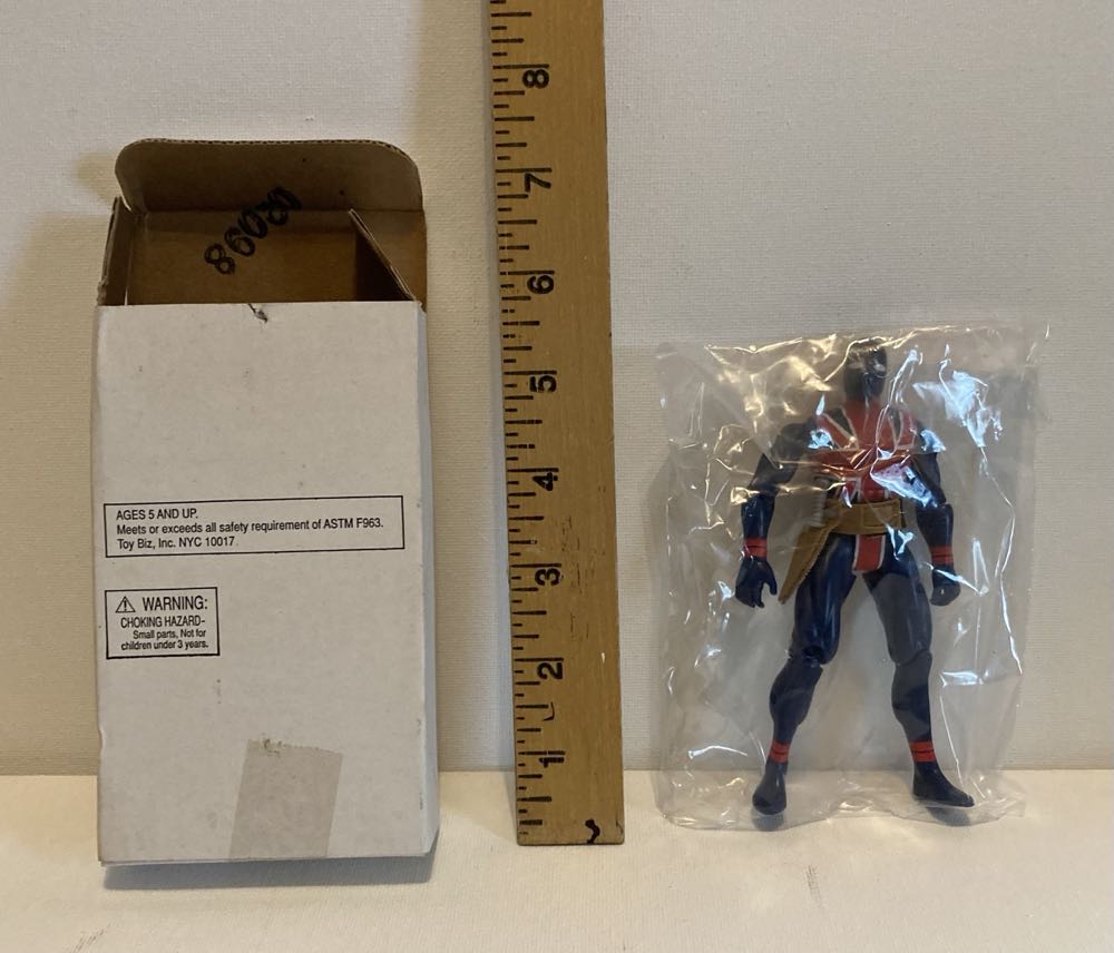 ToyFare Union Jack  action figure collectible - Main Image 3