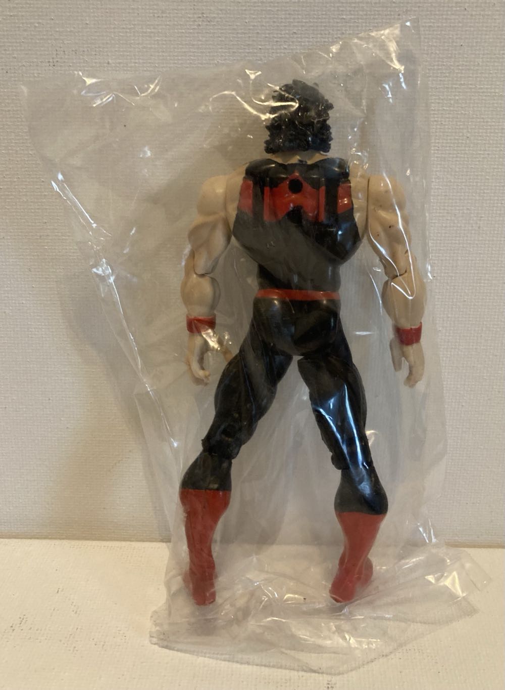 ToyFare Wonder Man - Toy Biz (ToyFare Exclusives) action figure collectible - Main Image 2