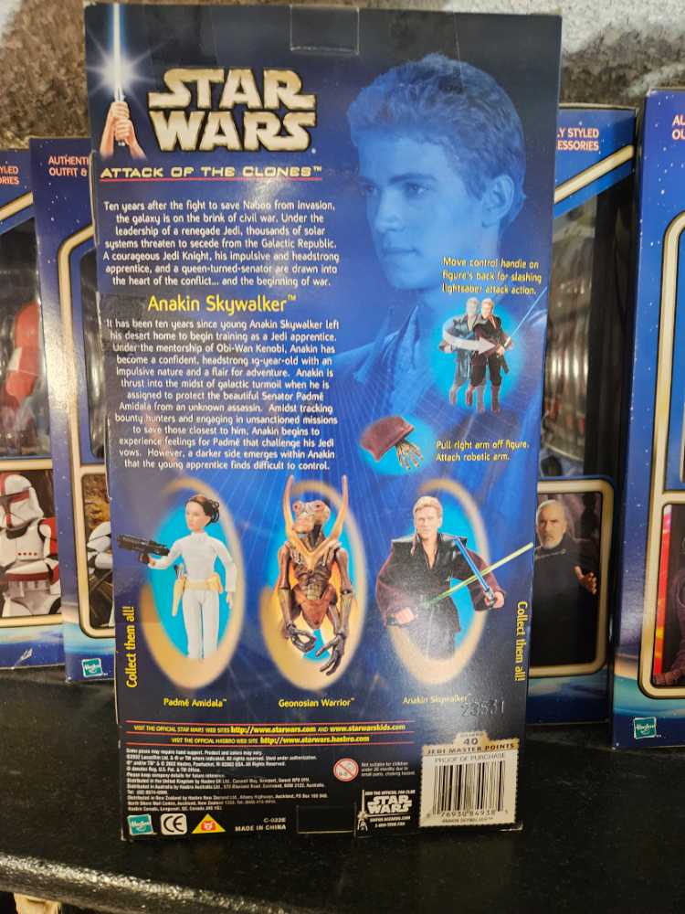 12” Anakin Skywalker   (2002-2003 Star Wars Saga) action figure collectible [Barcode 076930849385] - Main Image 2