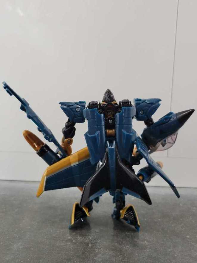 Dirge - Hasbro (Revenge Of The Fallen) action figure collectible - Main Image 4