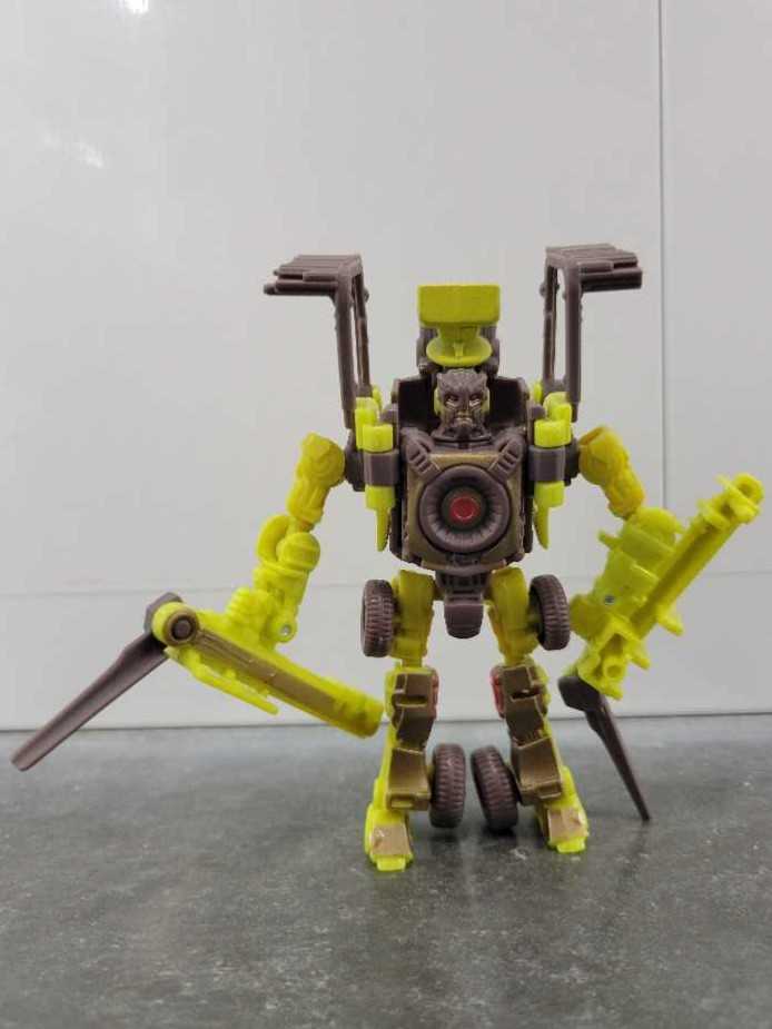 Dirt Boss  - Hasbro (Revenge Of The Fallen) action figure collectible - Main Image 2