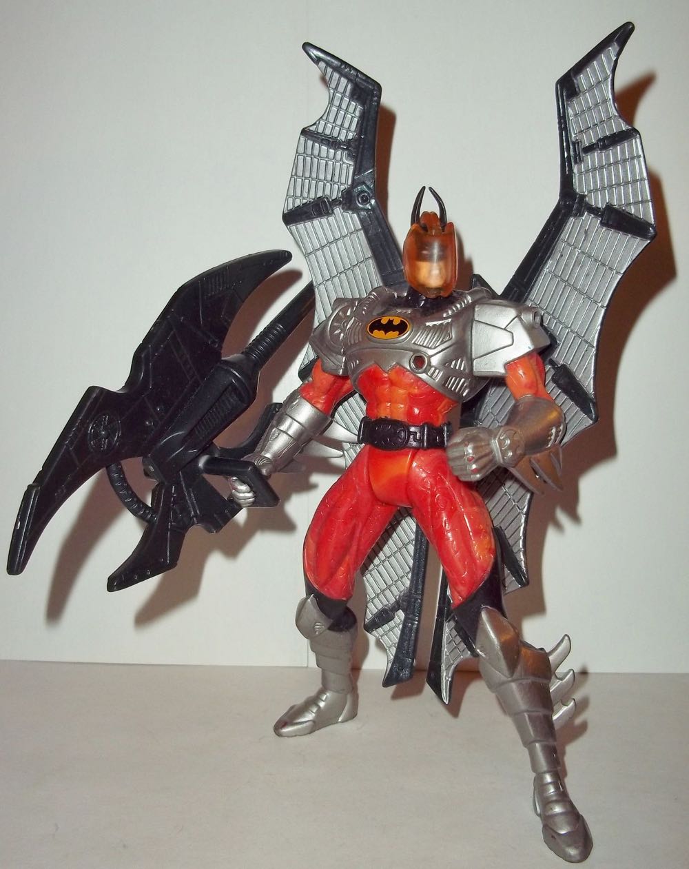 Batman (Lava Fury) - Kenner (Batman: Legends of the Dark Knight) action figure collectible [Barcode 076281642475] - Main Image 2