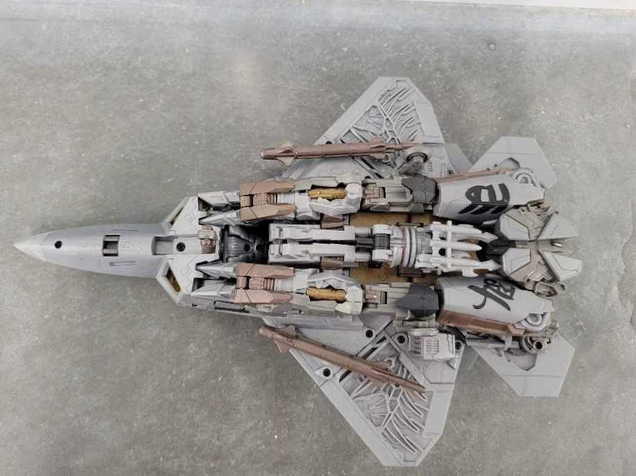 Starscream 4th Jet Mode - Hasbro (Hunt For The Decepticons) action figure collectible - Main Image 4