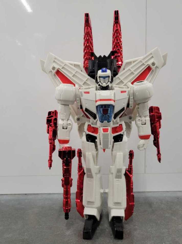 Jetfire Jet Fire - Hasbro (Generations) action figure collectible - Main Image 2