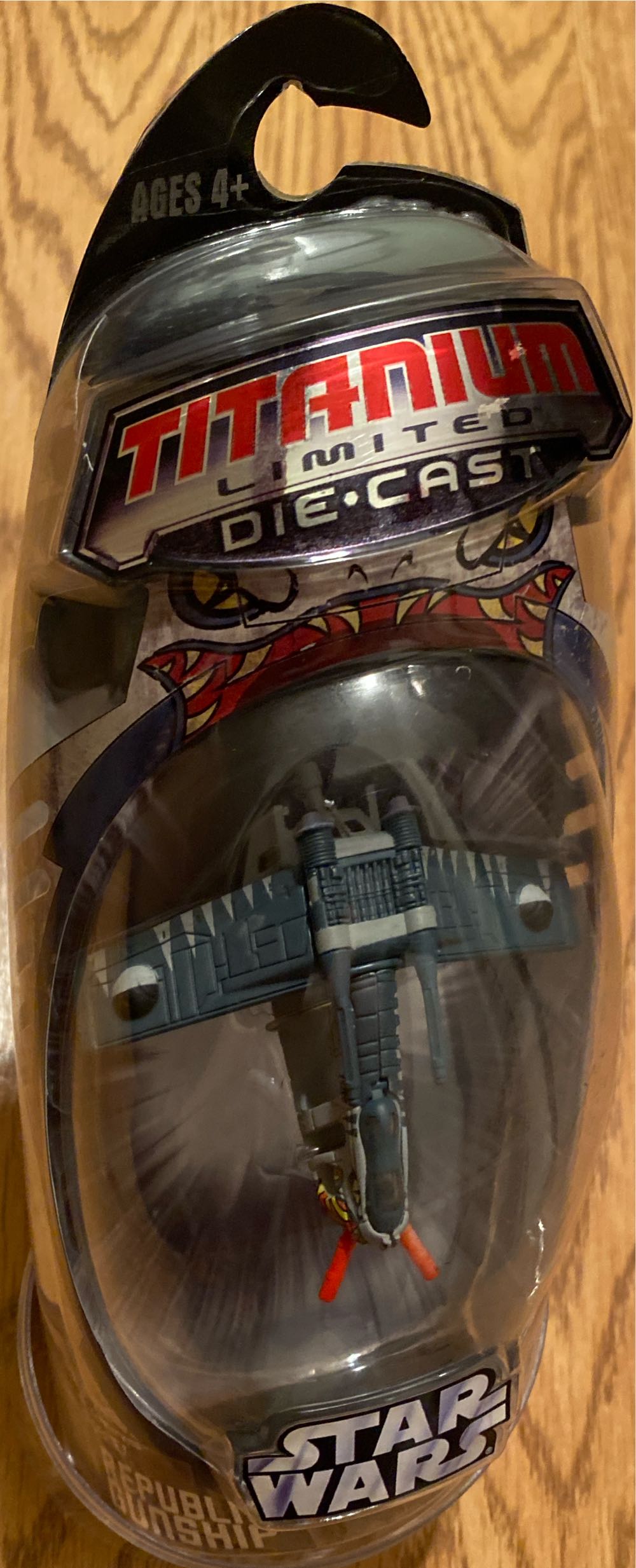 Ship Star Wars Titanium Limited Republic Gunship Titanium Series Diecast Micro Machines Die Cast Vehicle Clone New - Hasbro - Galoob (Micro Machines - Star Wars) action figure collectible [Barcode 653569133315] - Main Image 3