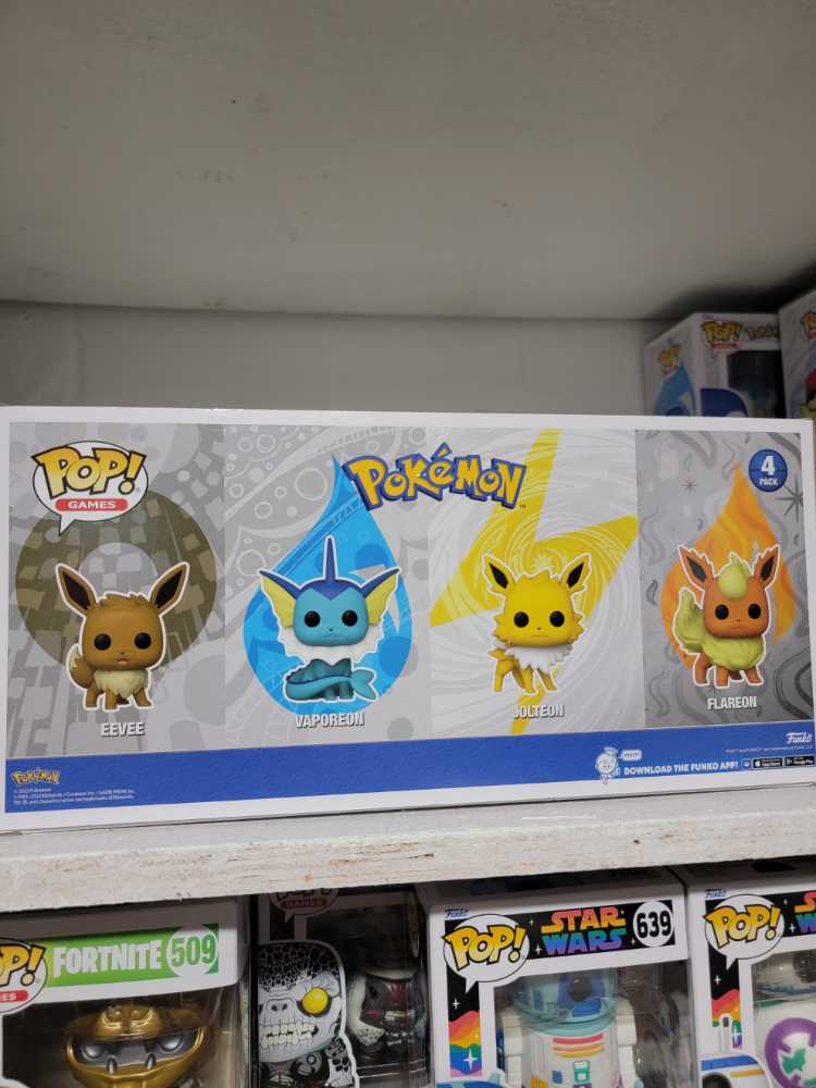 Pokémon Eevee / Vaporeon / Jolteon / Flareon  action figure collectible - Main Image 2