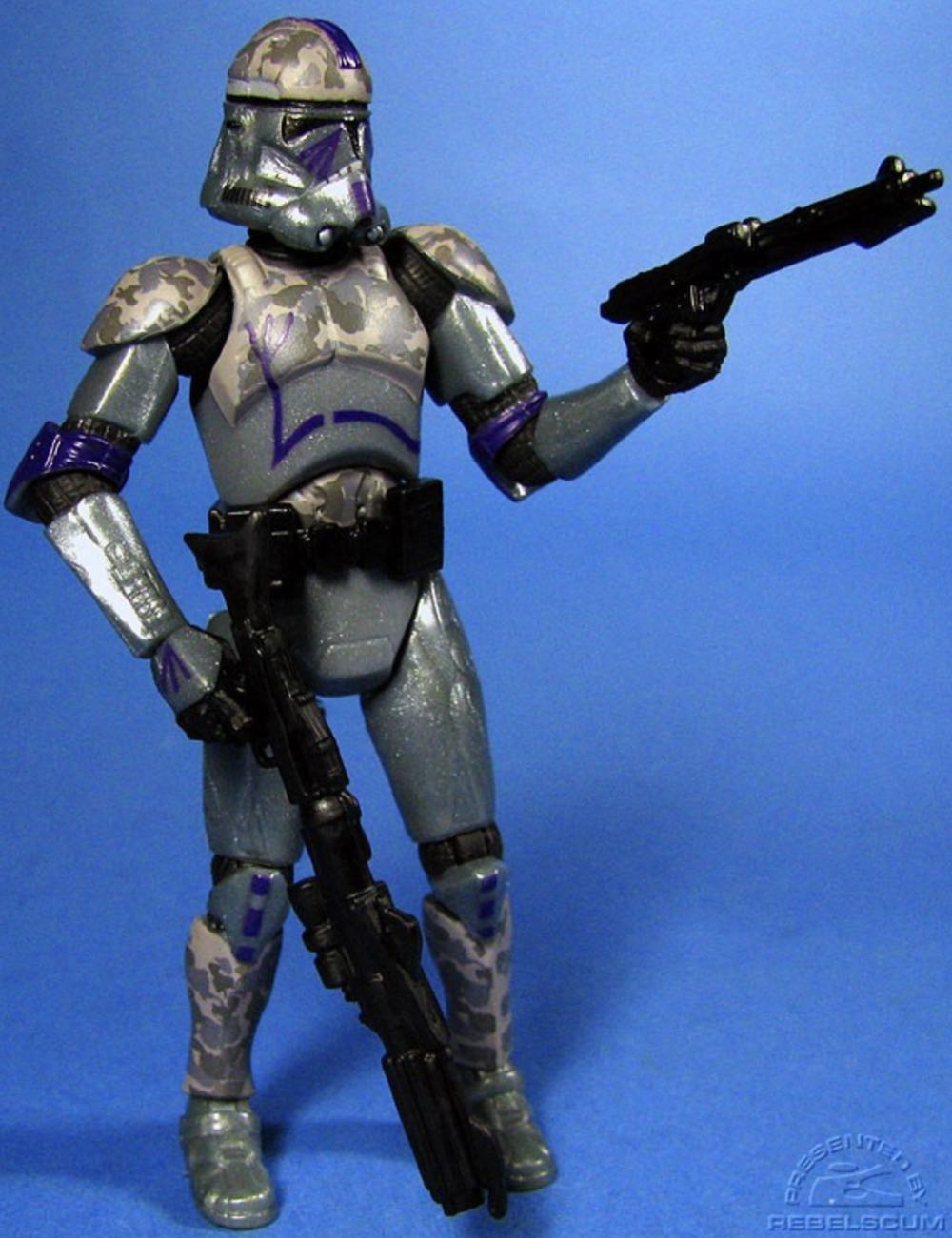 Covert Ops Clone Trooper - Hasbro (30th Anniversary Collection) action figure collectible - Main Image 3