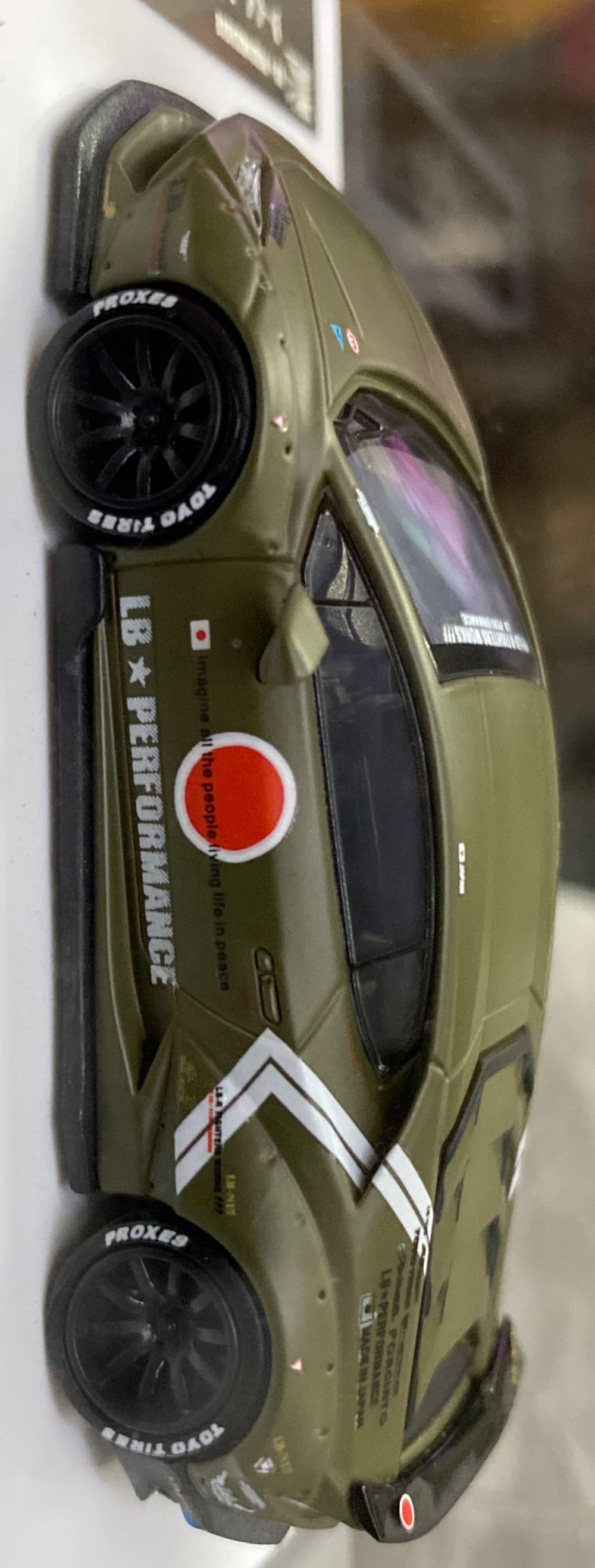 Lamborghini Huracan - LB Performance (Zero Fighter) action figure collectible - Main Image 2