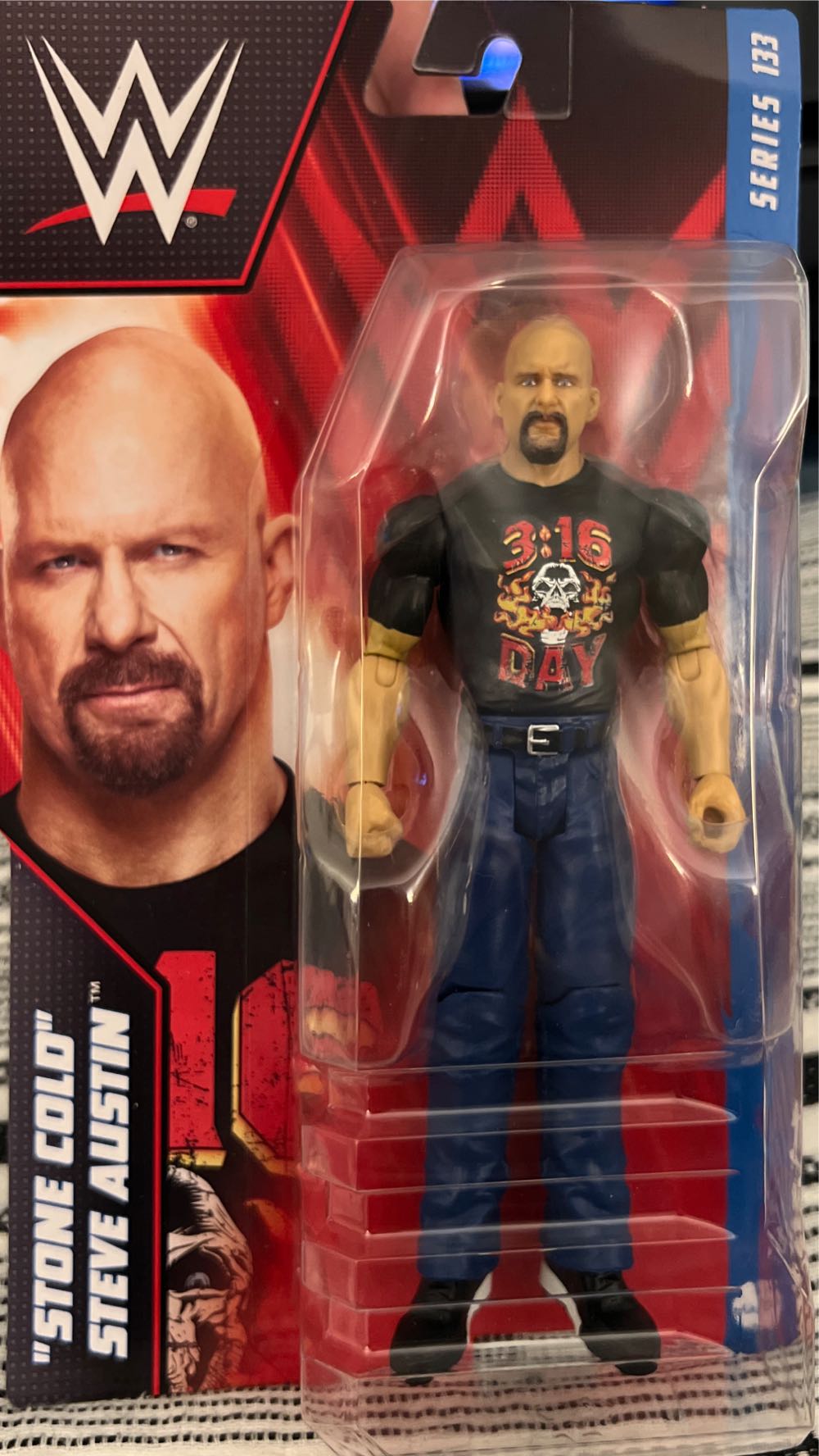 Stone Cold Steve Austin - Mattel (WWE Basic Series) action figure collectible [Barcode 194735021017] - Main Image 2