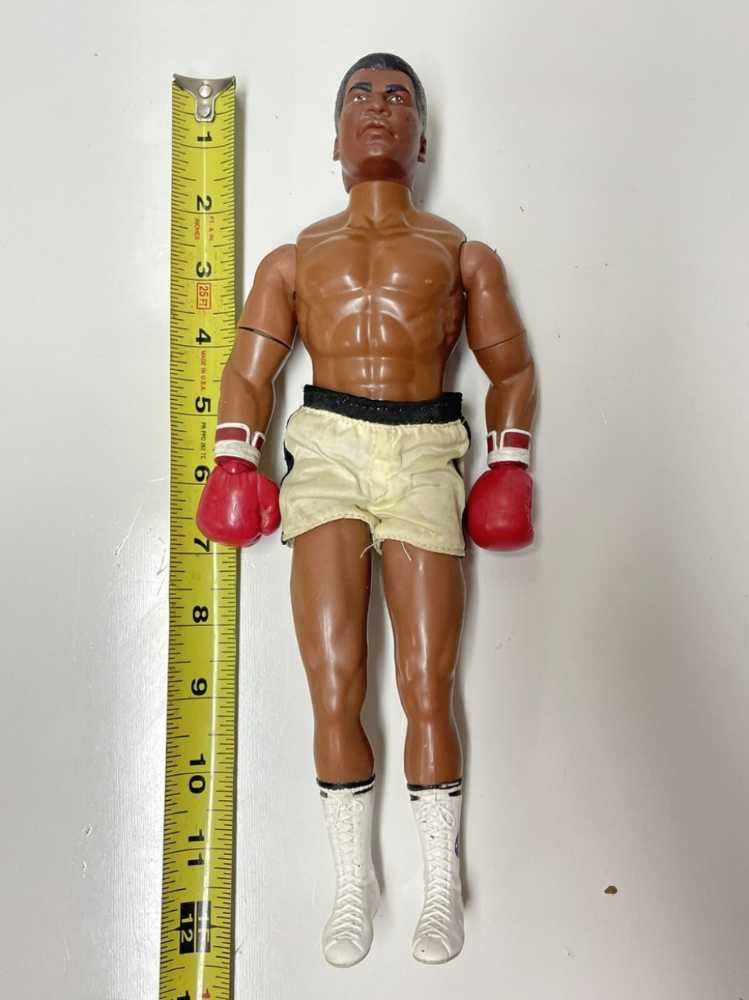 Muhammad Ali Loose 12 Inch VINTAGE Rare 1992 Hasbro Boxing Action Figure Doll (Loose, No Robe) - Hasbro action figure collectible - Main Image 4