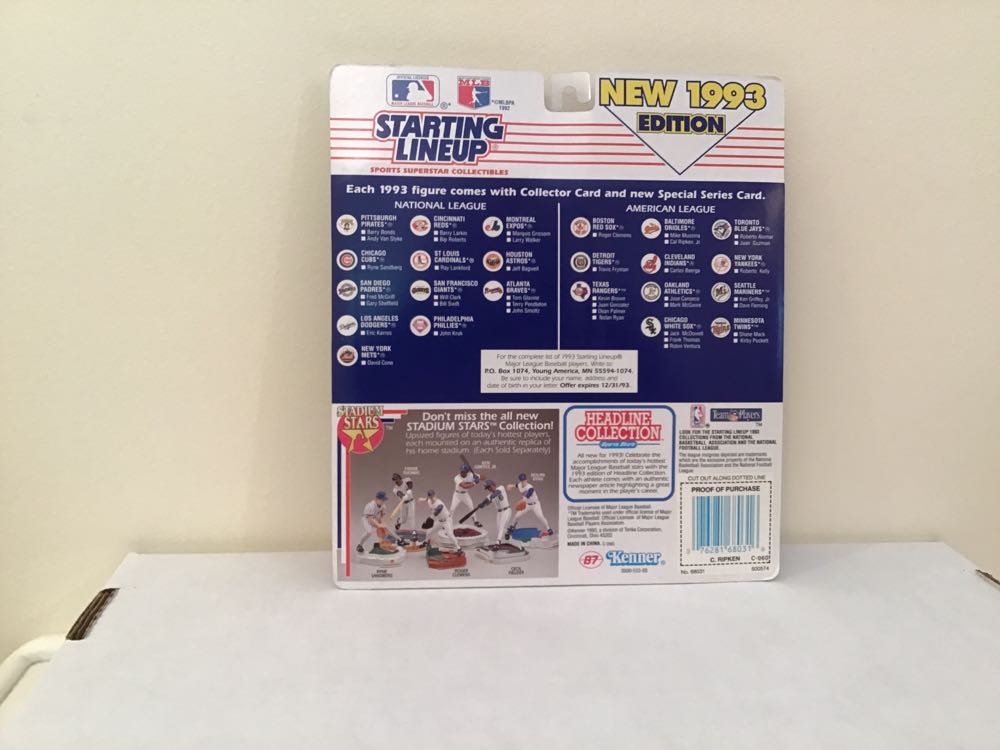 Cal Ripken Jr. - Kenner action figure collectible - Main Image 2