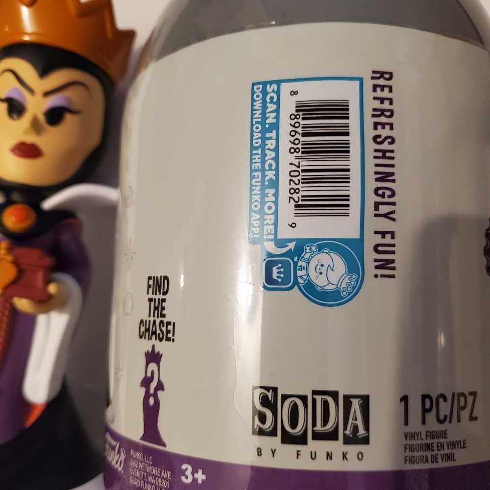 SODA 3 LITER The Queen - Disney: Snow White - Funko (Funko Vinyl SODA) action figure collectible [Barcode 889698702829] - Main Image 3