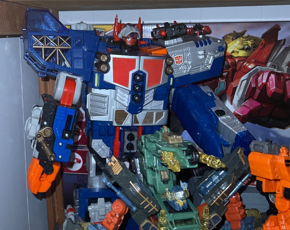 Transformers Energon Omega Sentinel  action figure collectible - Main Image 3