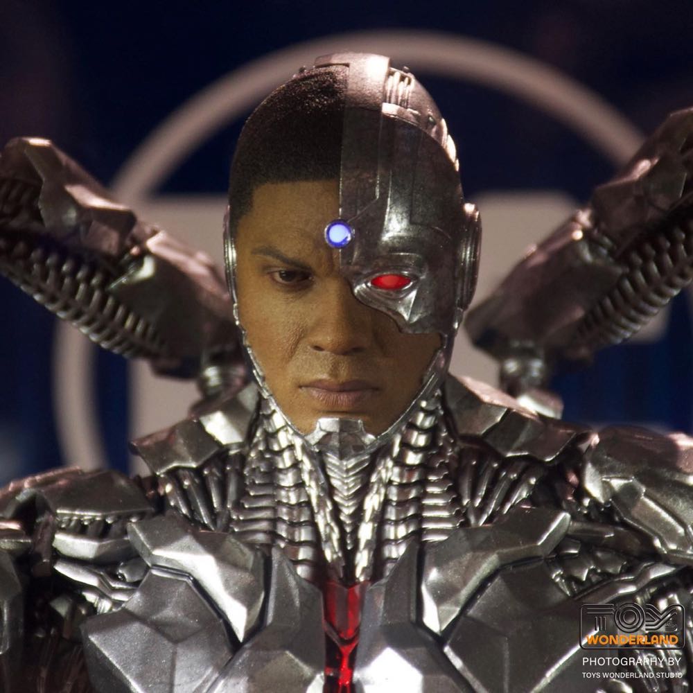 Hot Toys DC Justice League Cyborg - Hot Toys (DC Justice League) action figure collectible [Barcode 4895228609045] - Main Image 4