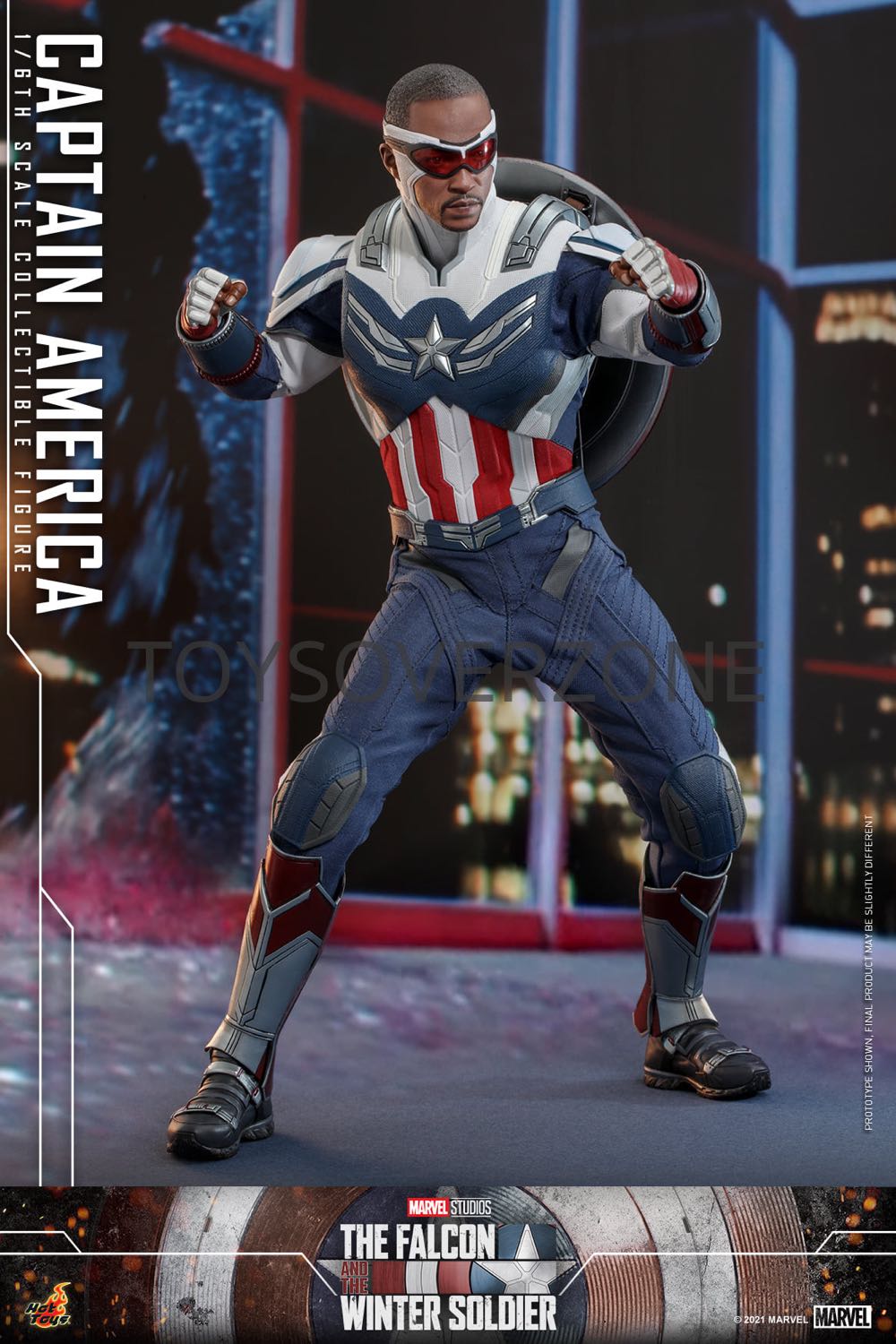 Hot Toys The Falcon Captain America - Hot Toys (The Falcon and the Winter Soldier) action figure collectible [Barcode 4895228607829] - Main Image 2