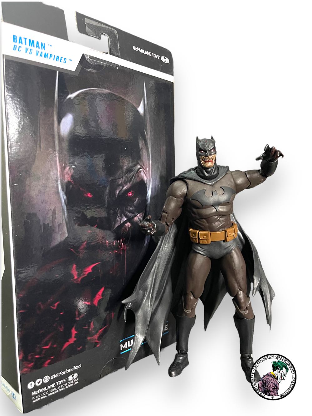 DC Multiverse (GLx38) Batman - McFarlane Toys (DC vs. Vampires) action figure collectible - Main Image 2