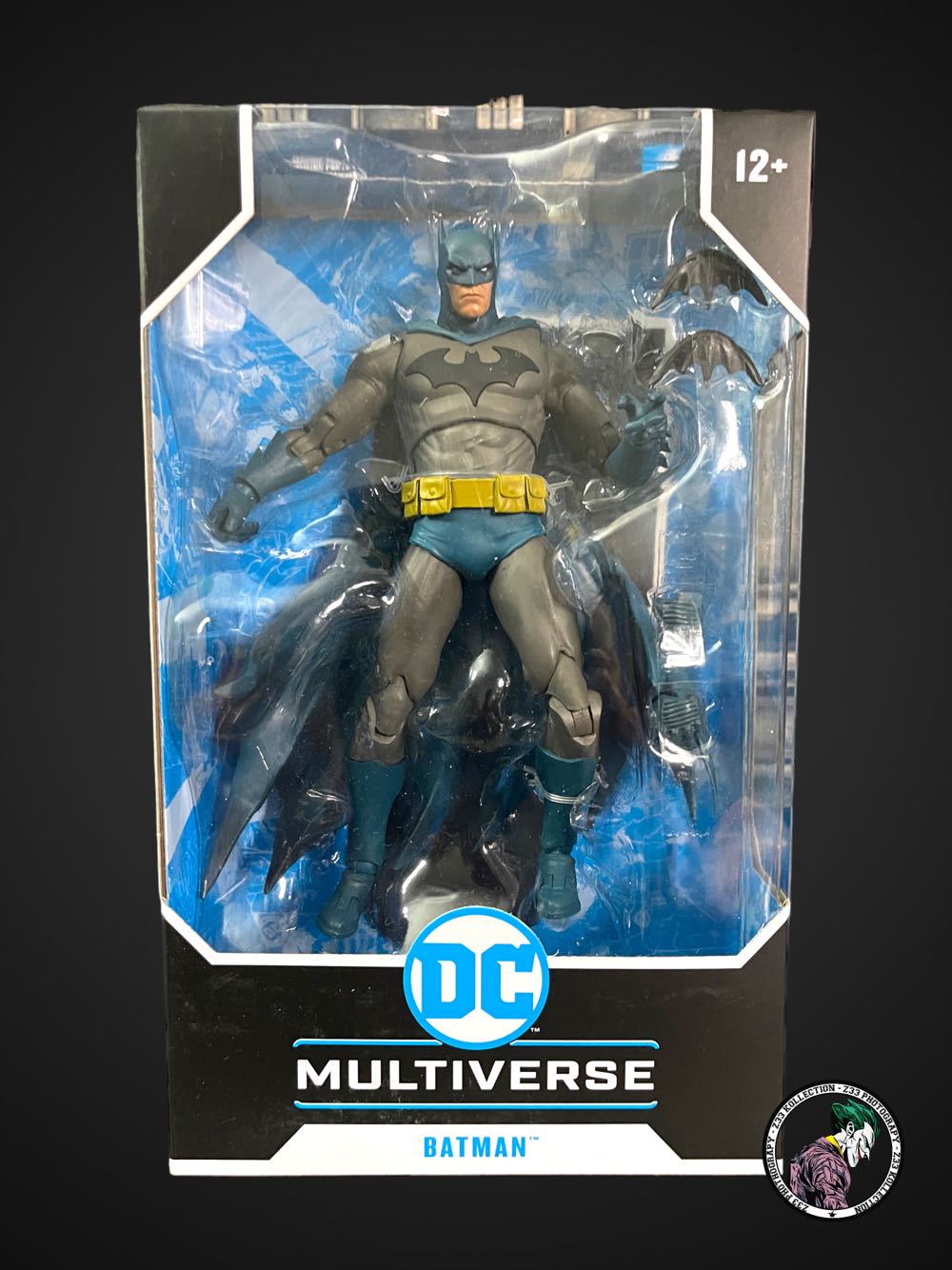 DC Multiverse (2023) (10x01) Batman - McFarlane Toys (Batman: Hush) action figure collectible - Main Image 3