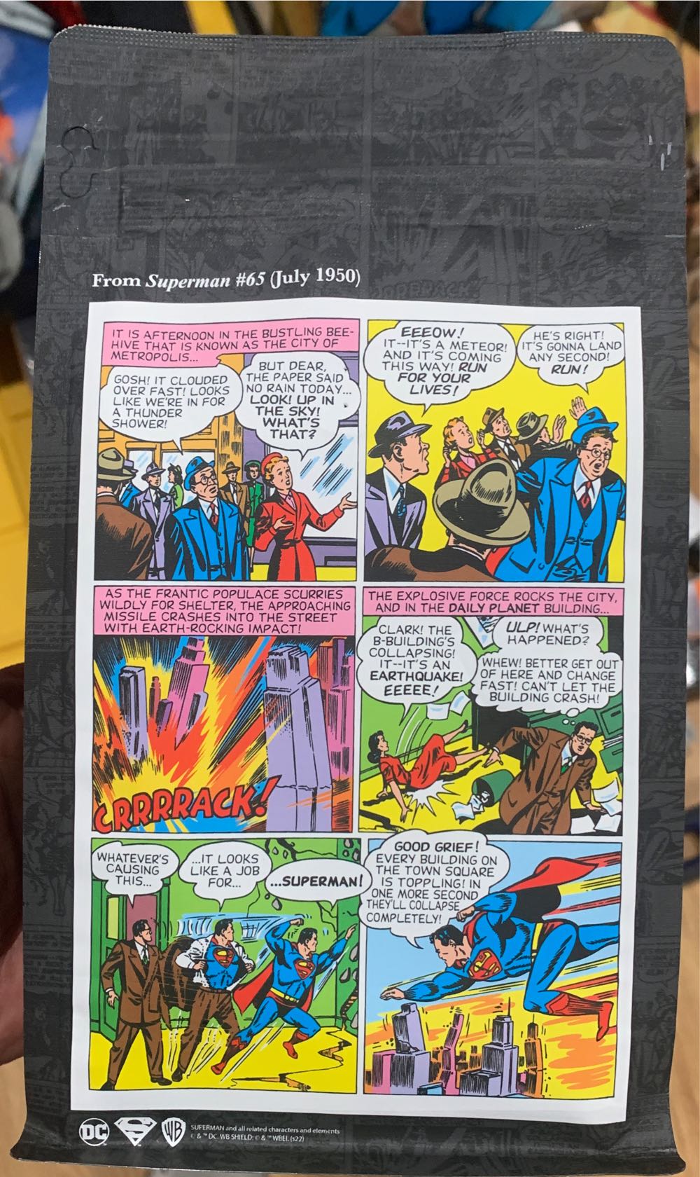 Superman  action figure collectible [Barcode 850037509232] - Main Image 2