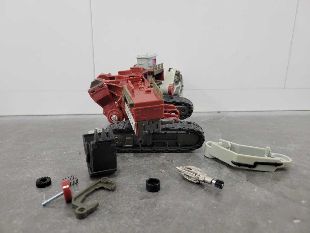 Demolishor 2nd Vehicle Mode Project - Hasbro (Revenge Of The Fallen) action figure collectible - Main Image 3