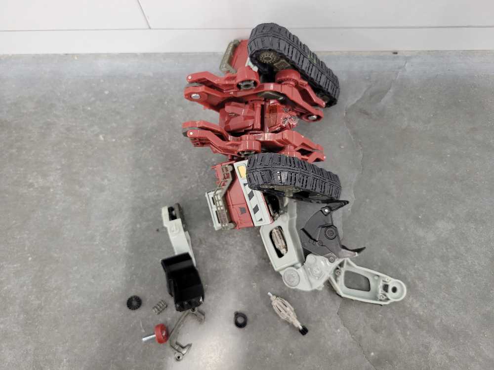 Demolishor 2nd Vehicle Mode Project - Hasbro (Revenge Of The Fallen) action figure collectible - Main Image 4